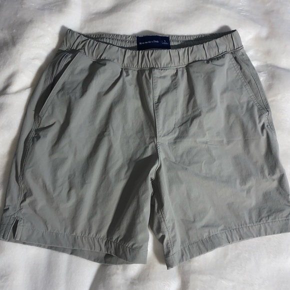 Abercrombie & Fitch Men’s Swim Suit and Short - Picture 3 of 12